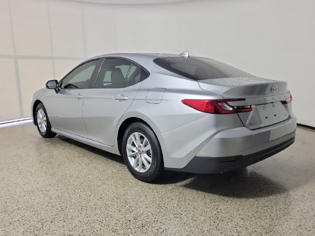 Used 2026 Toyota Camry LE FWD image 7