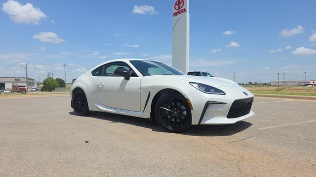 Used 2025 Toyota GR86 Premium RWD image 10