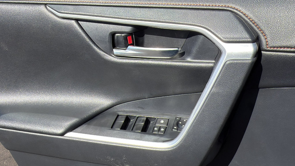 Used 2019 Toyota RAV4 Adventure AWD/4WD image 22