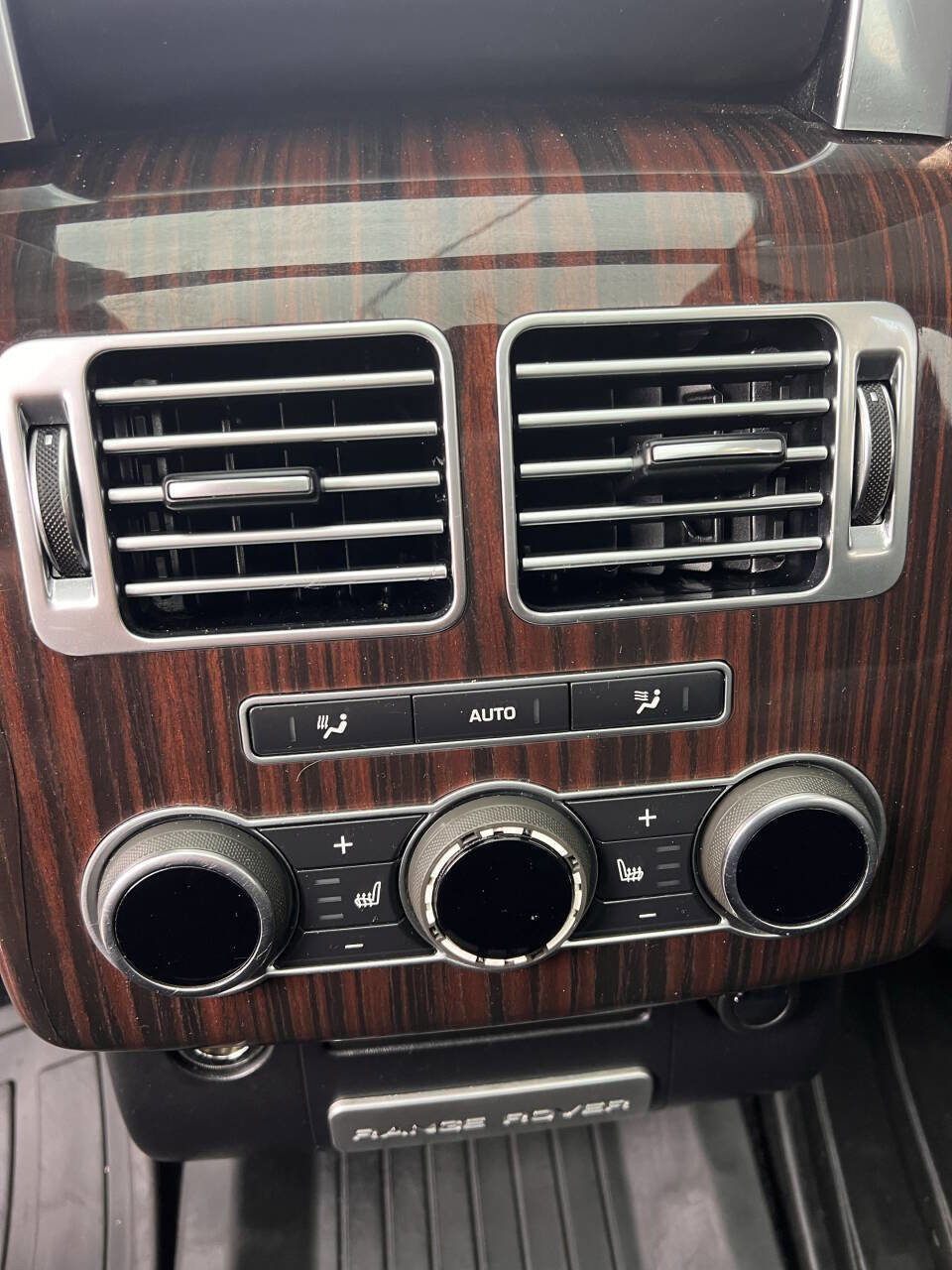 Used 2016 Land Rover Range Rover HSE image 22