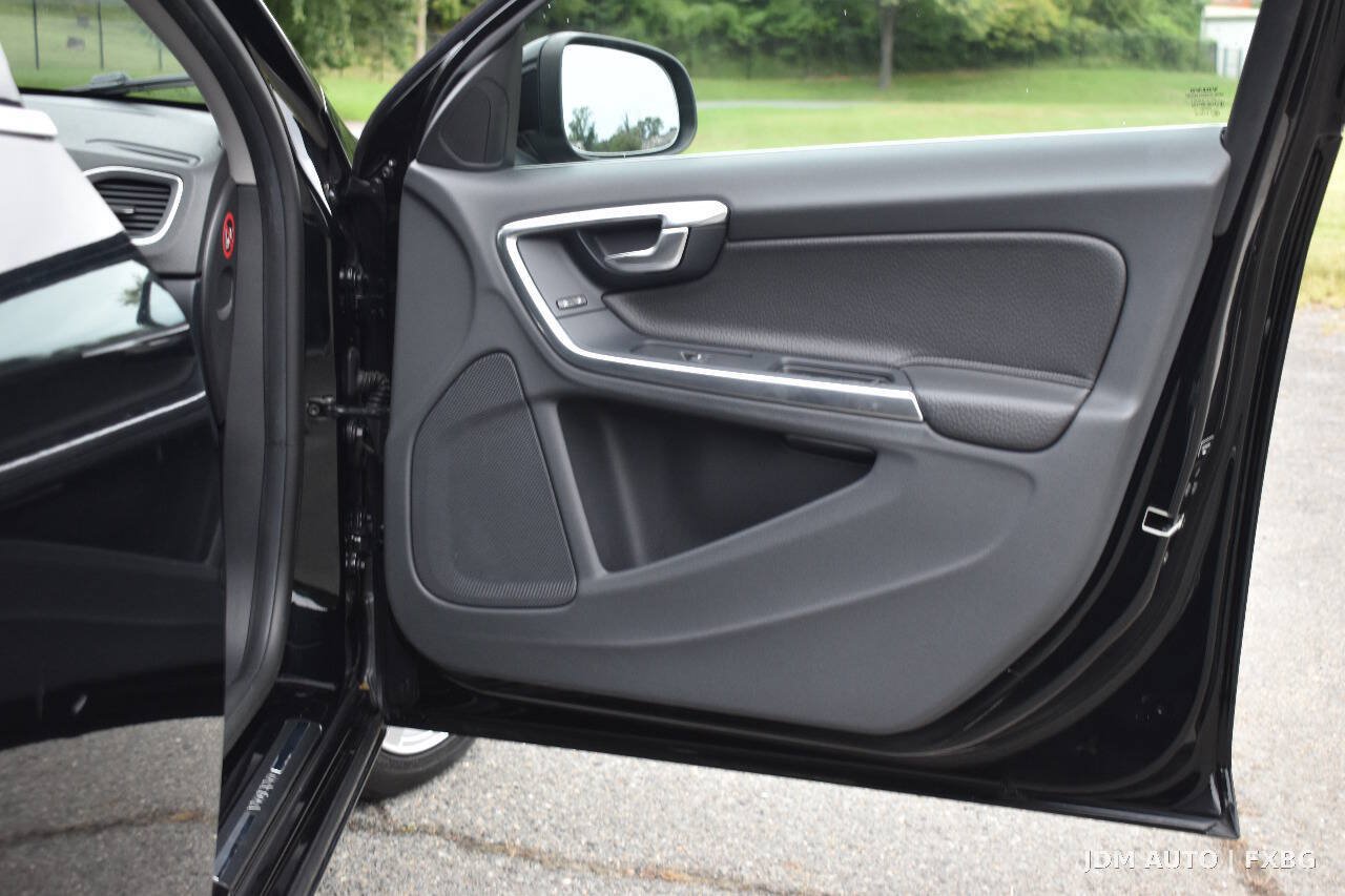 Used 2012 Volvo S60 T5 FWD image 9