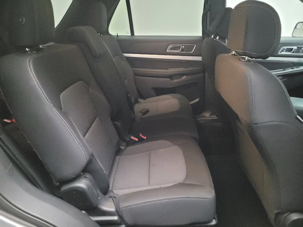 Used 2016 Ford Explorer XLT FWD image 19