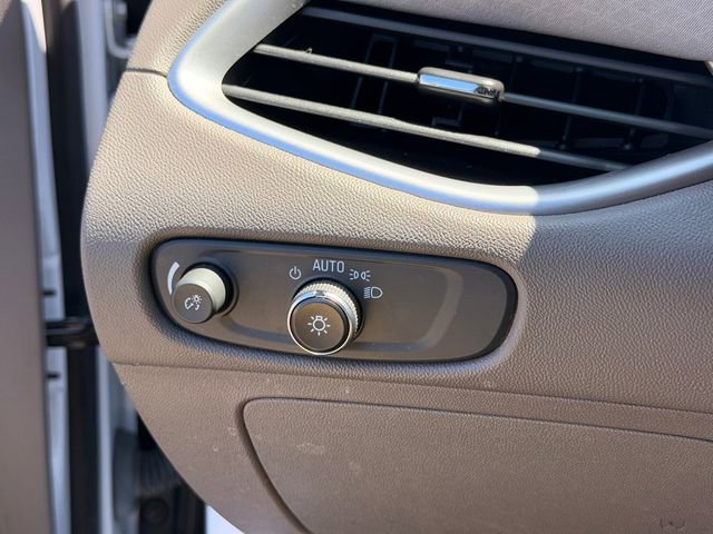 Used 2022 Chevrolet Malibu LS FWD image 24