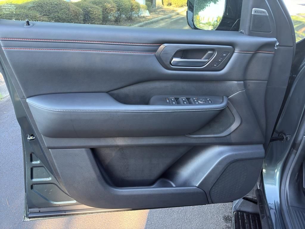 New 2025 Nissan Armada PRO-4X image 17