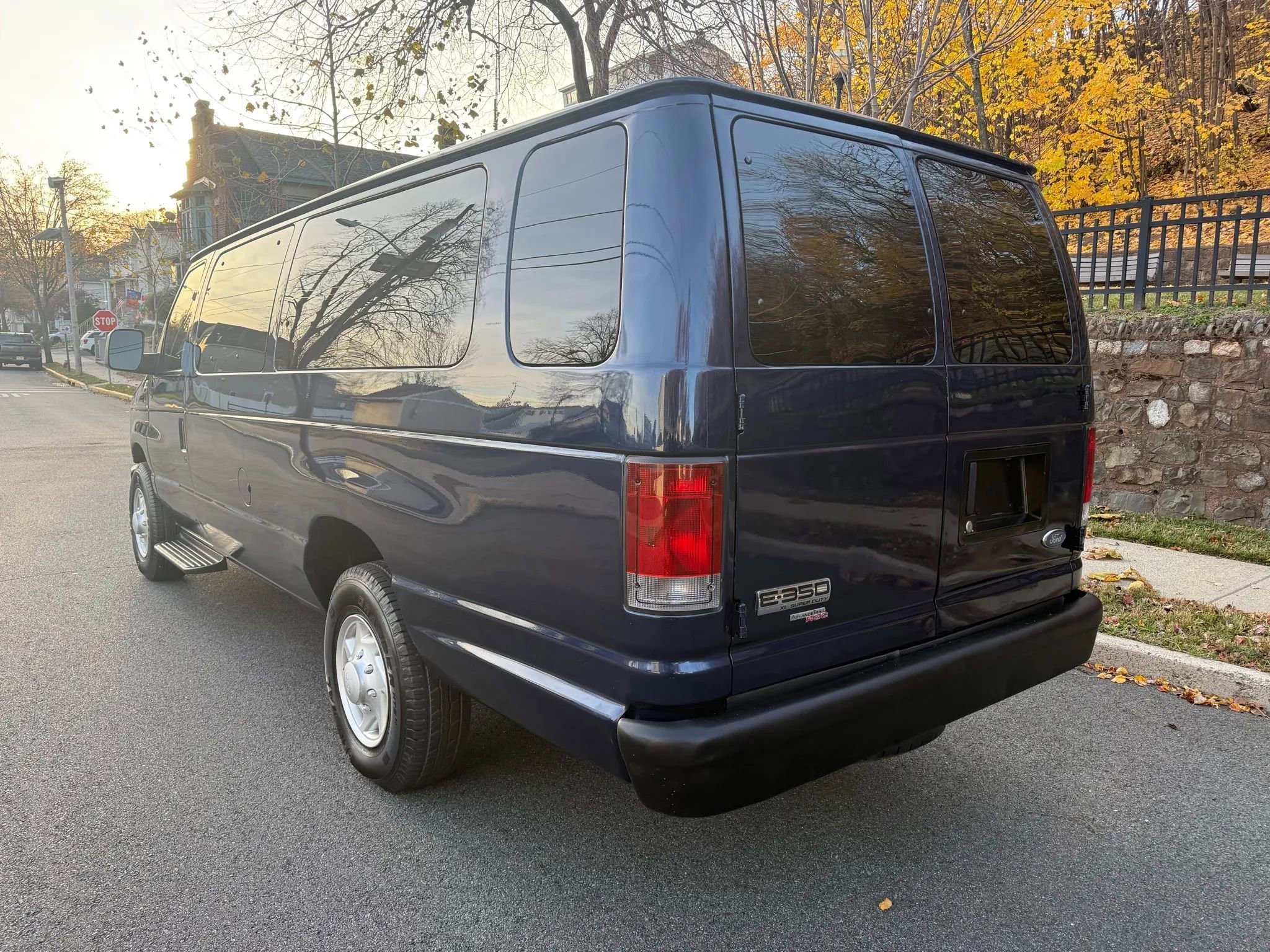 Used 2008 Ford E-350 and Econoline 350 XLT image 7