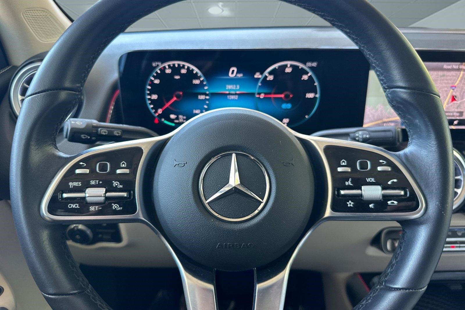 Used 2023 Mercedes-Benz EQB 300 4MATIC image 16