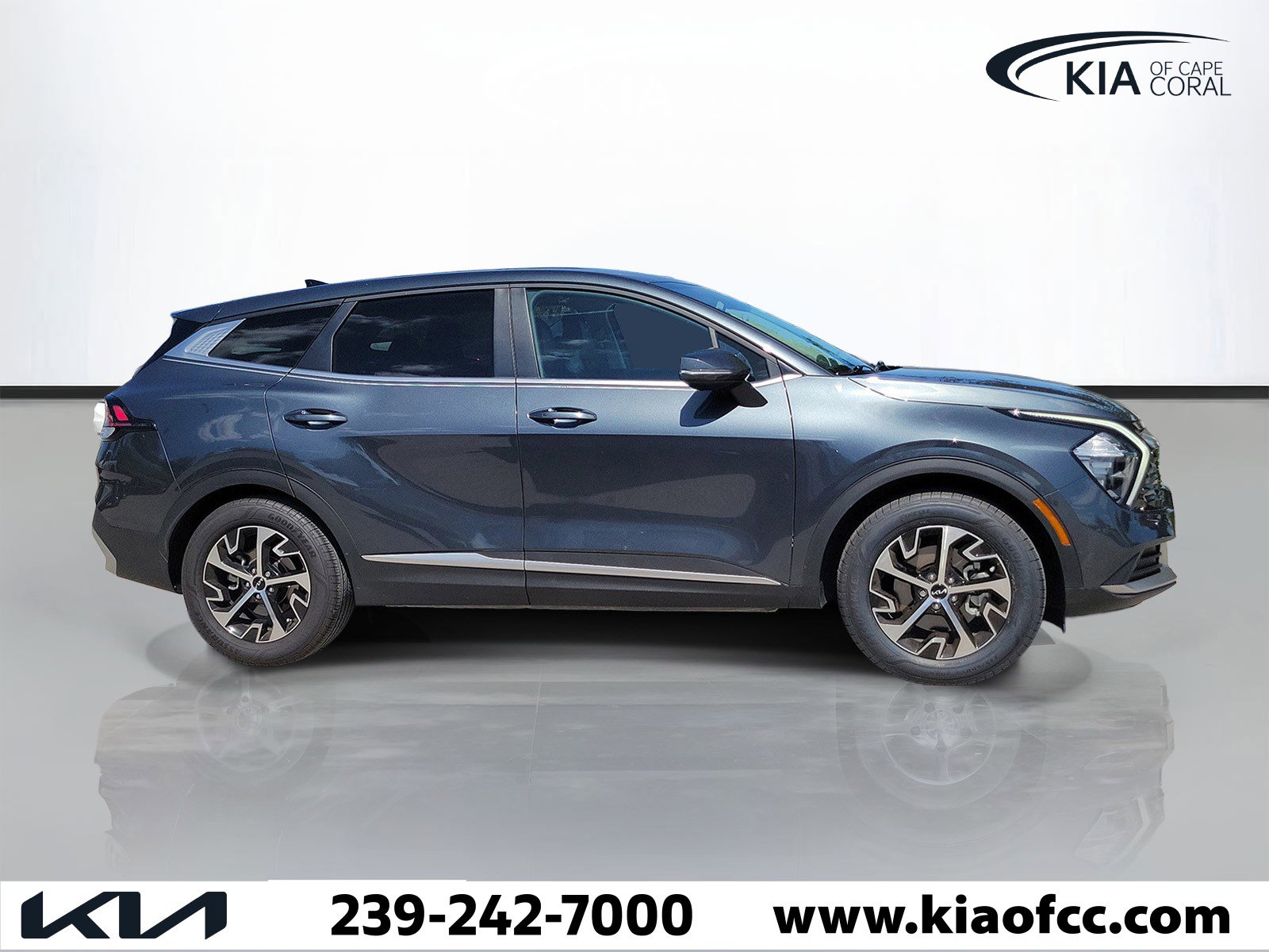 Certified 2023 Kia Sportage EX image 2