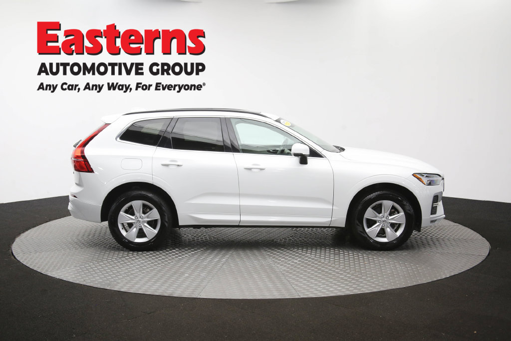 Used 2022 Volvo XC60 B5 Momentum AWD/4WD image 46