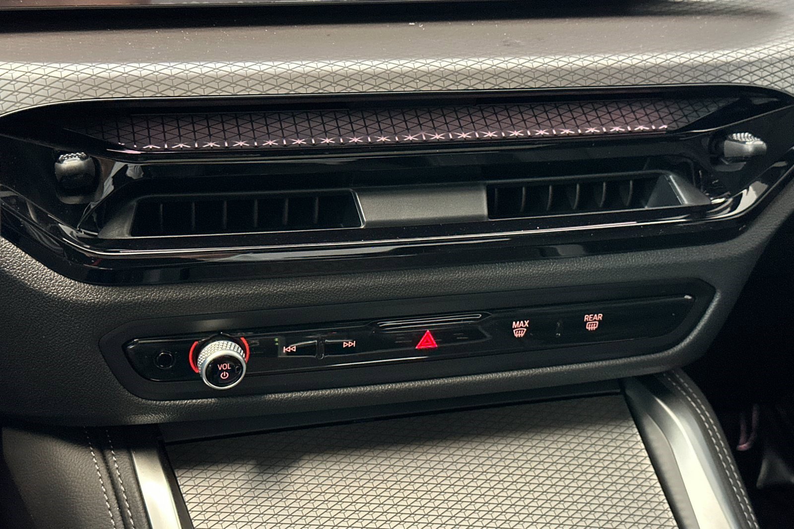 Used 2026 BMW 430i Coupe w/ M Sport Package image 17