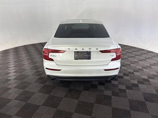 Used 2020 Volvo S60 T5 Momentum FWD image 6
