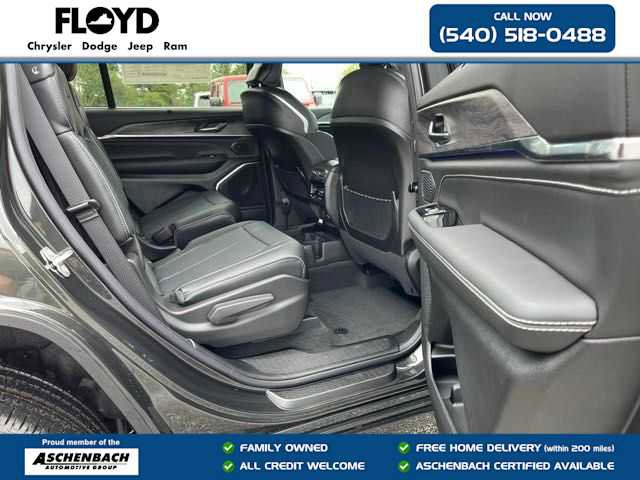New 2025 Jeep Grand Cherokee L Overland w/ Luxury Tech Group IV image 32