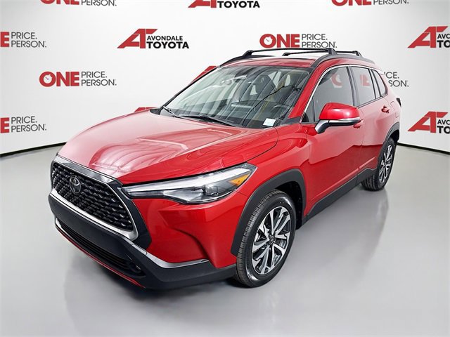 Certified 2023 Toyota Corolla Cross XLE image 3