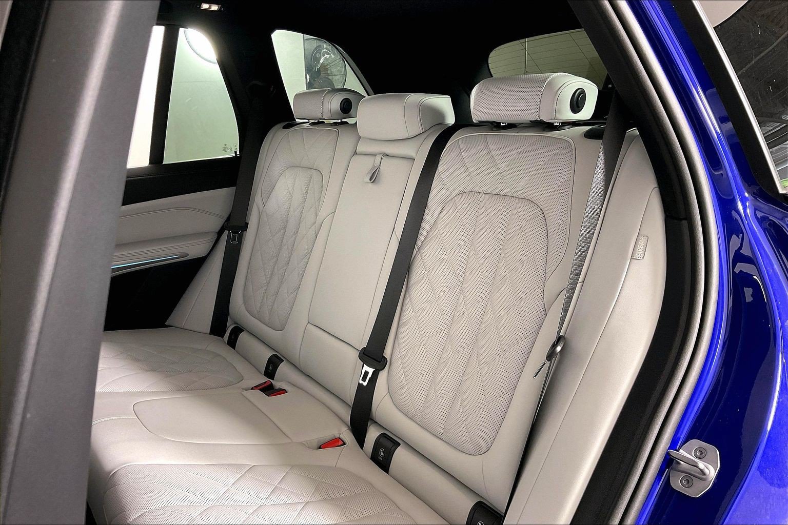 Used 2025 BMW X5 M60i w/ Climate Comfort Package AWD/4WD image 8