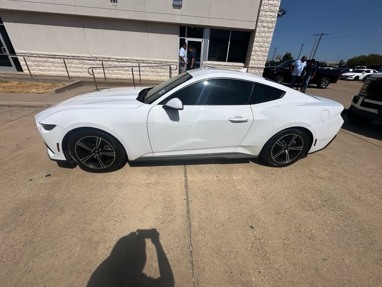 Used 2025 Ford Mustang Coupe RWD image 4