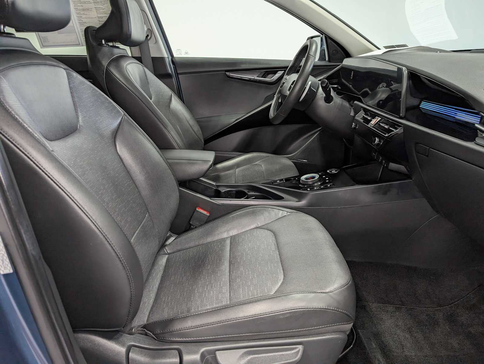 Certified 2023 Kia Niro SX Touring FWD image 48