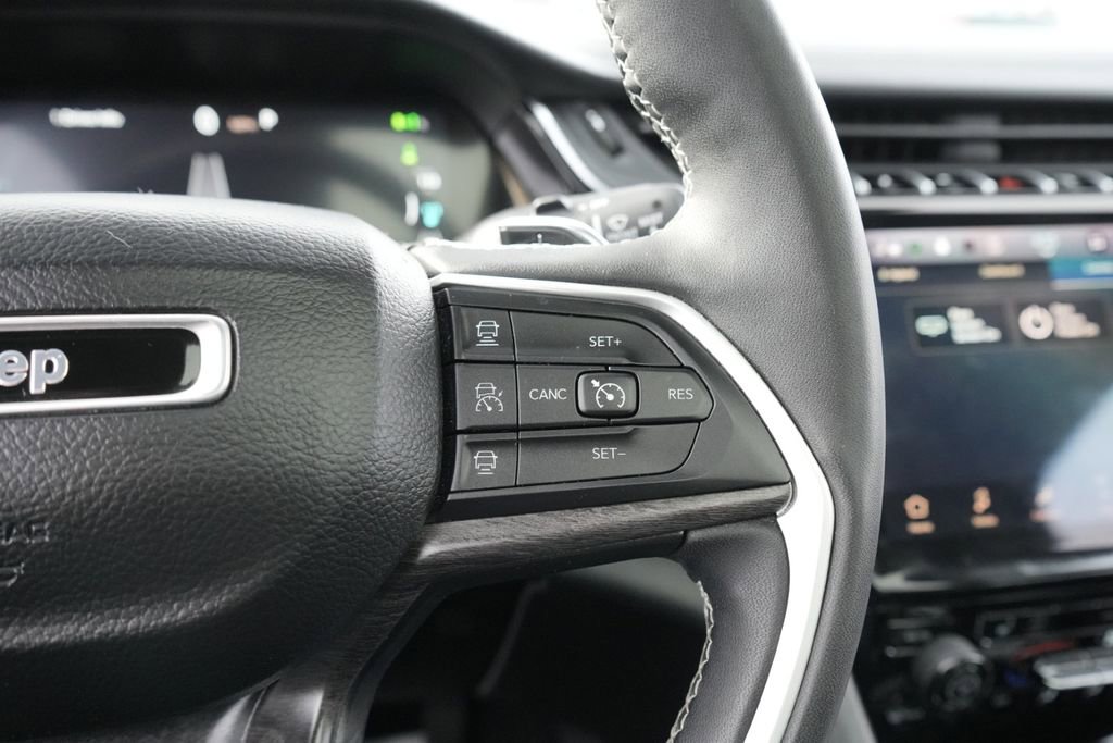 Used 2022 Jeep Grand Cherokee Limited 4xe image 33