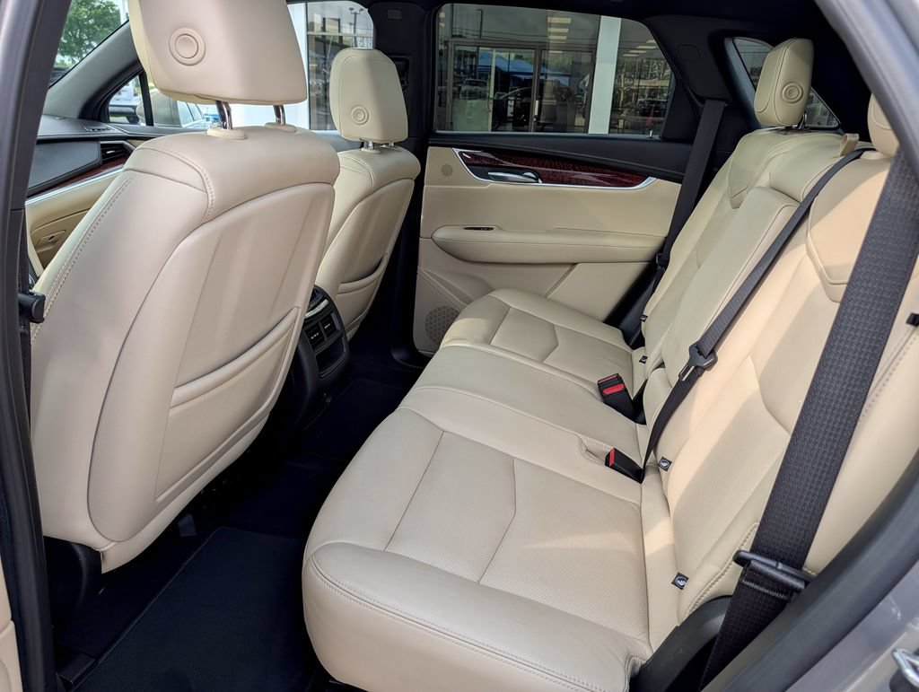 Used 2018 Cadillac XT5 Premium Luxury FWD image 26