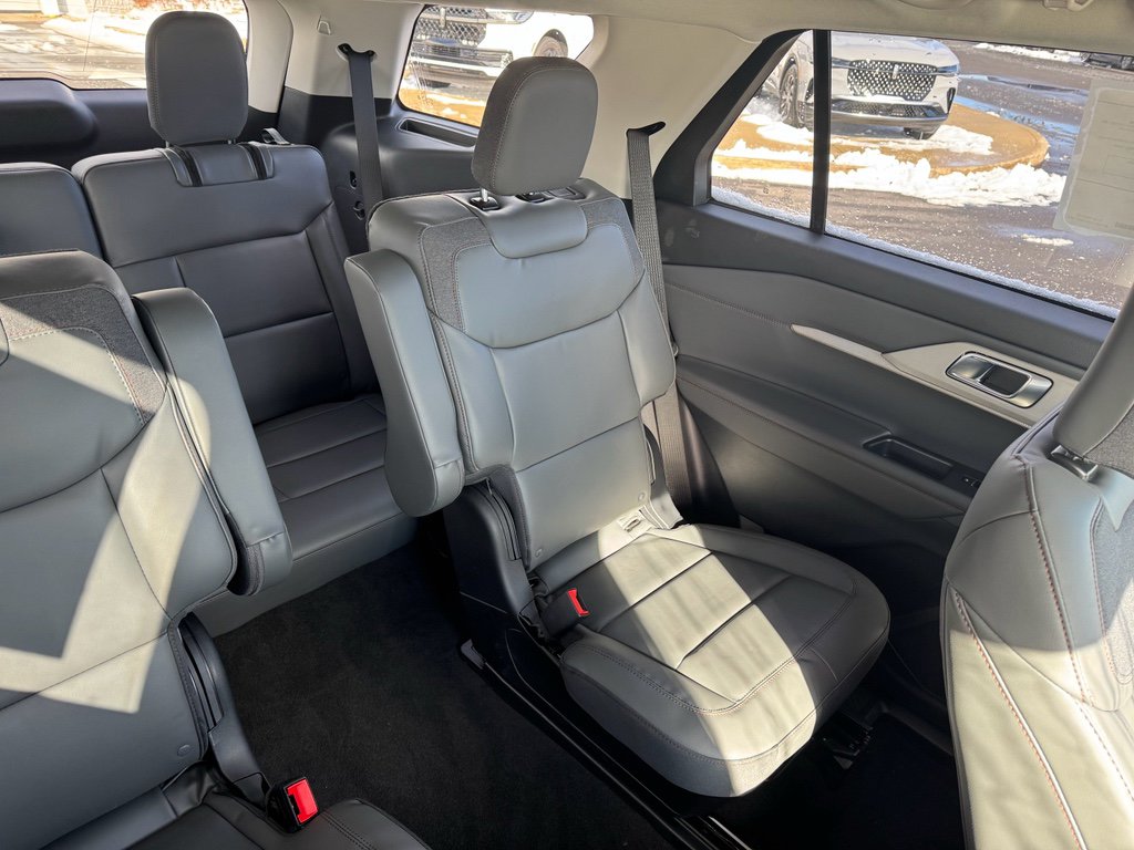 New 2026 Ford Explorer Active w/ Active Comfort Package image 17
