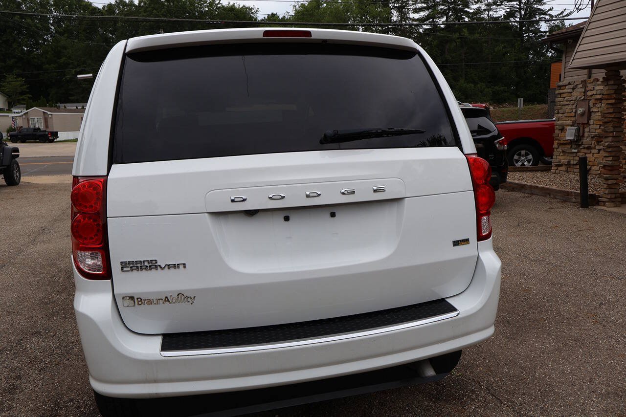 Used 2017 Dodge Grand Caravan SE w/ Power Window Group FWD image 16