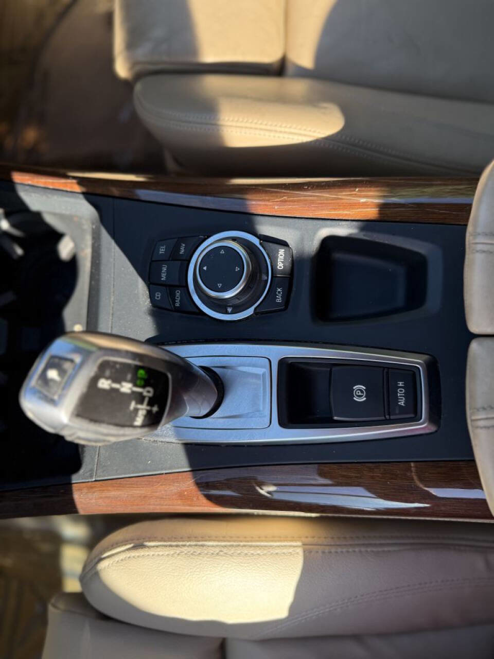 Used 2010 BMW X5 xDrive48i image 18