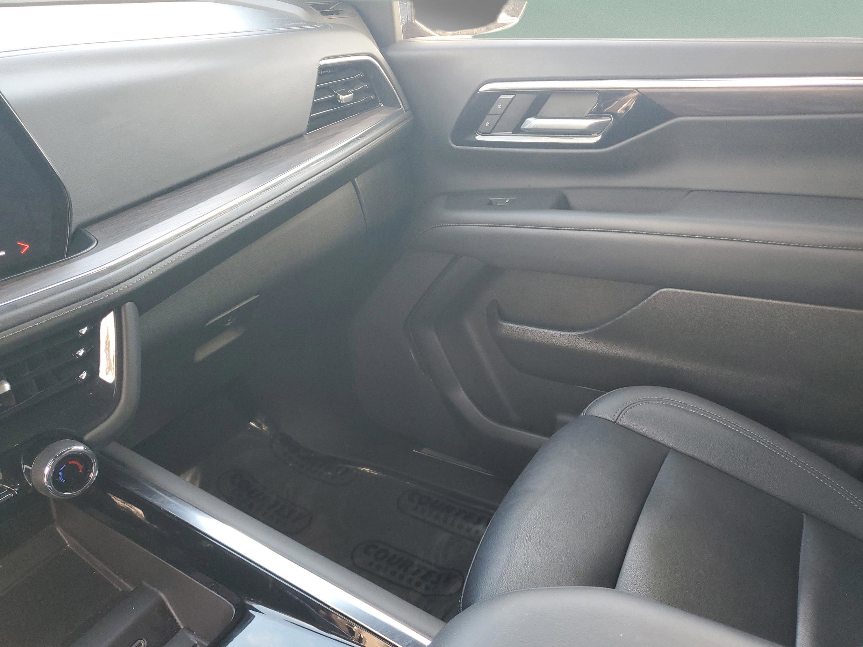 Used 2025 Chevrolet Tahoe LT image 24