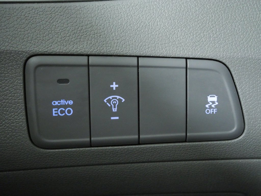 Used 2014 Hyundai Elantra SE FWD image 26