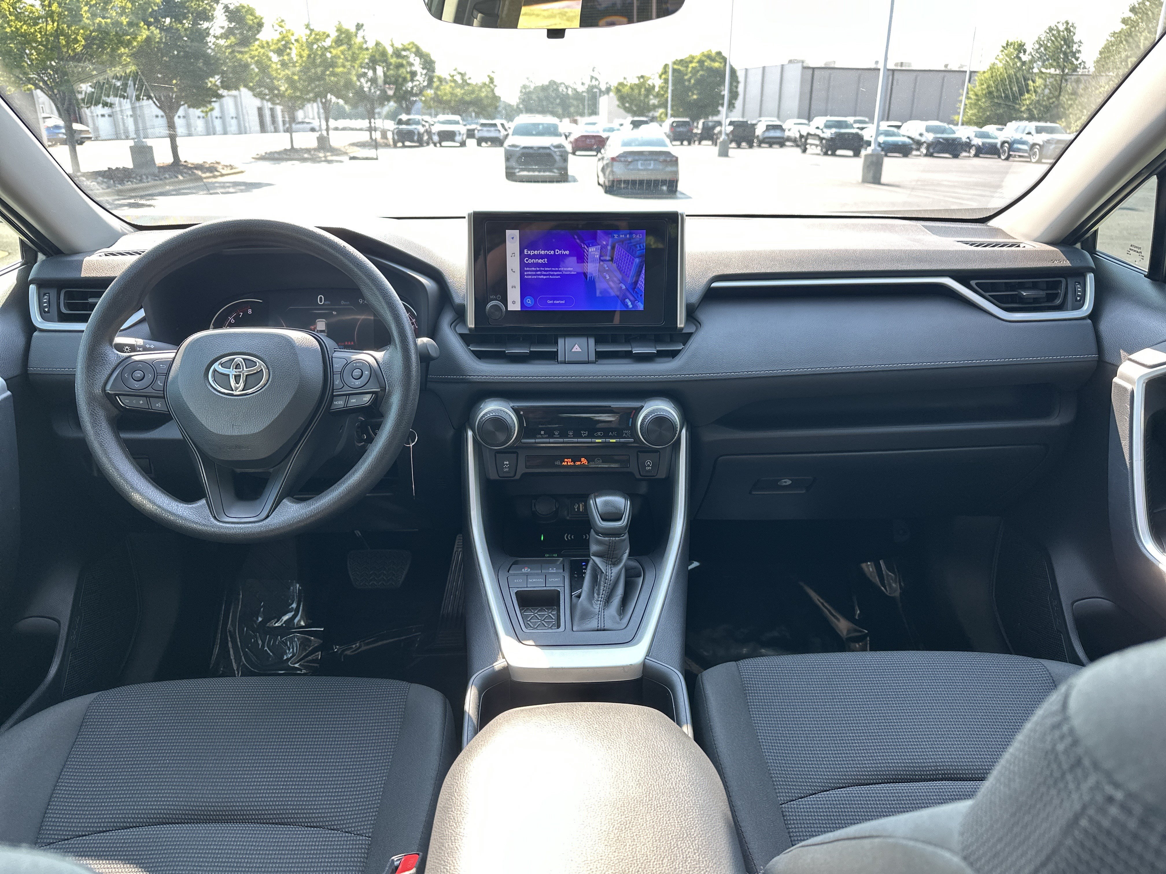 Certified 2024 Toyota RAV4 LE FWD image 29