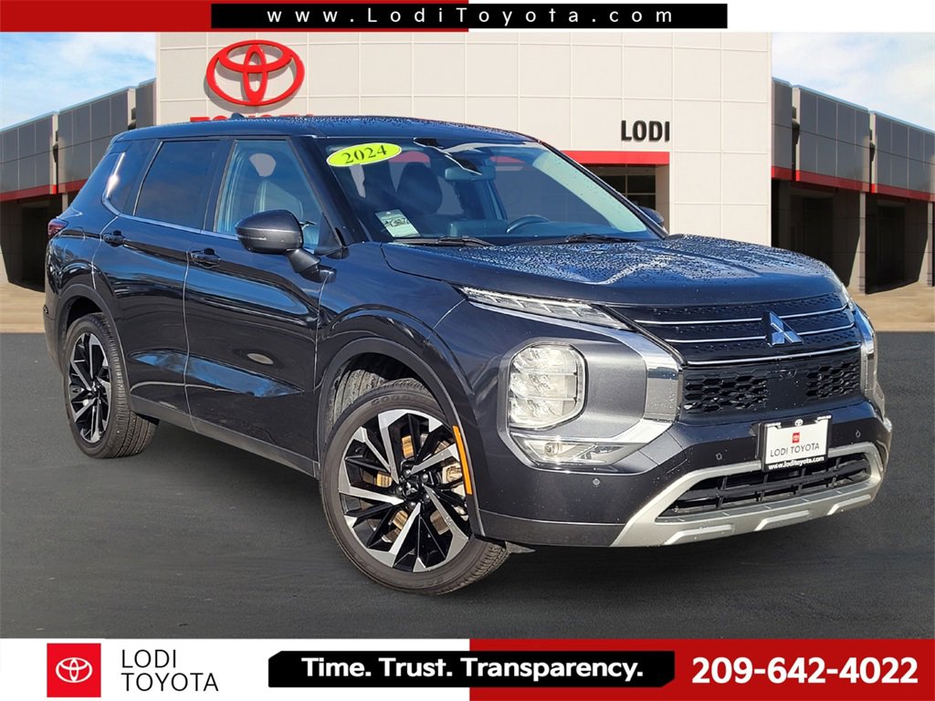 Used 2024 Mitsubishi Outlander SE