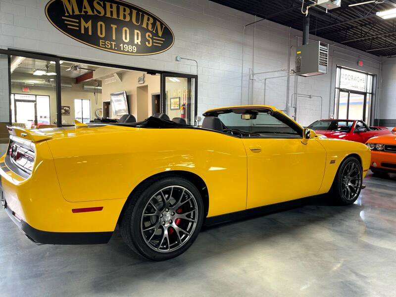 Used 2017 Dodge Challenger SRT w/ Technology Group image 10