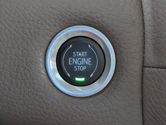 Used 2021 GMC Yukon Denali w/ Denali Ultimate Package RWD image 29