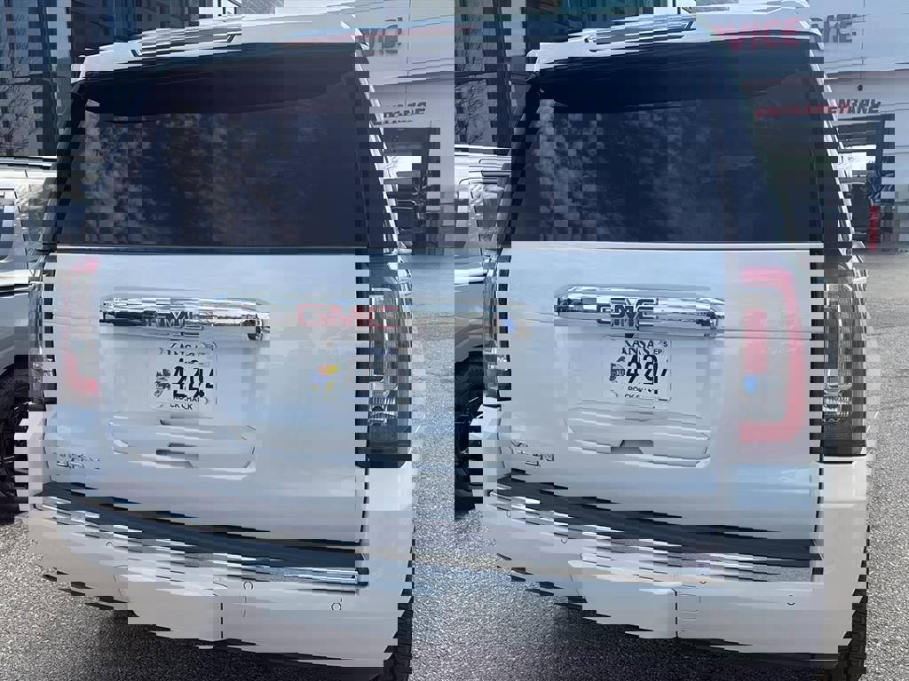 Used 2018 GMC Yukon Denali w/ Denali Ultimate Package image 8