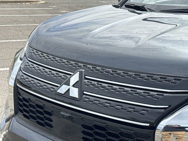 Used 2024 Mitsubishi Outlander SE Black Edition image 29