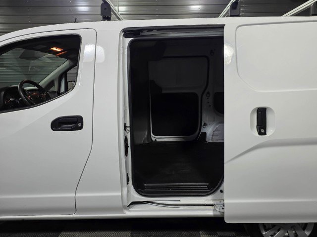 Used 2020 Nissan NV200 S FWD image 10