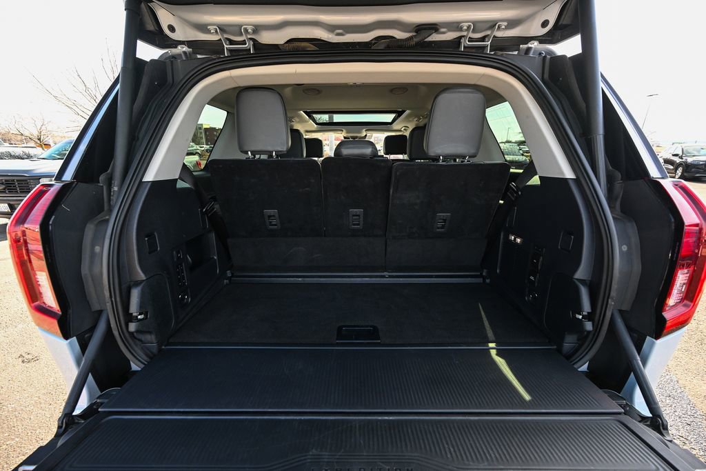 Certified 2025 Ford Expedition Active image 16