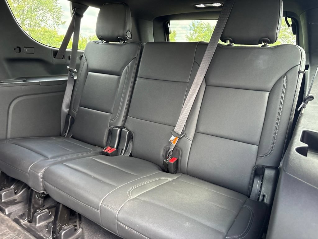 Used 2022 Chevrolet Suburban LT AWD/4WD image 14