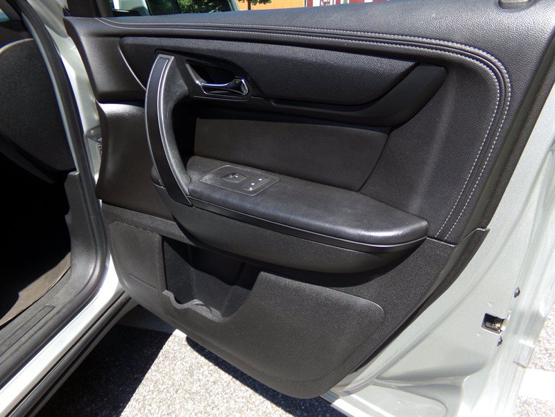 Used 2017 Chevrolet Traverse LT AWD/4WD image 46
