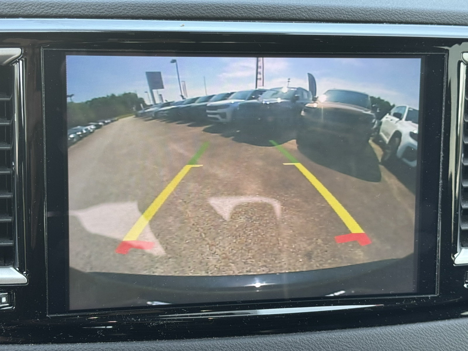 Used 2025 Chrysler Pacifica Select FWD image 28
