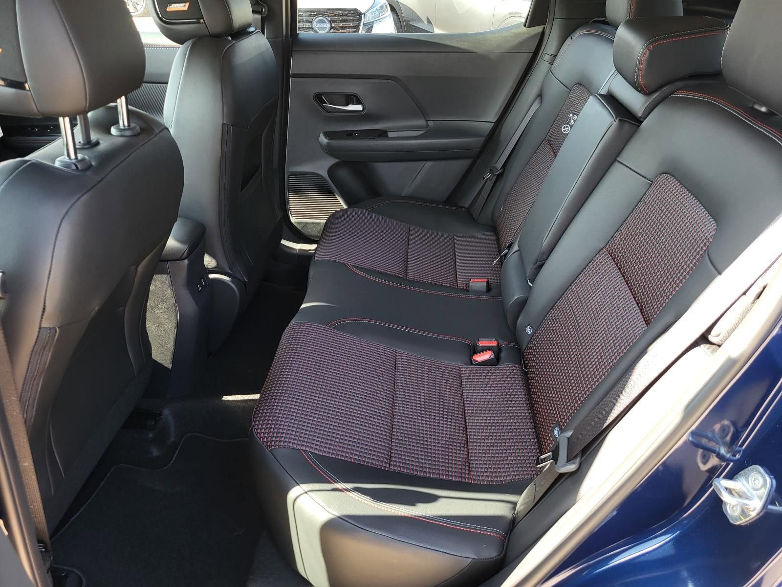 New 2026 Nissan Kicks SR w/ SR Premium Package FWD image 18