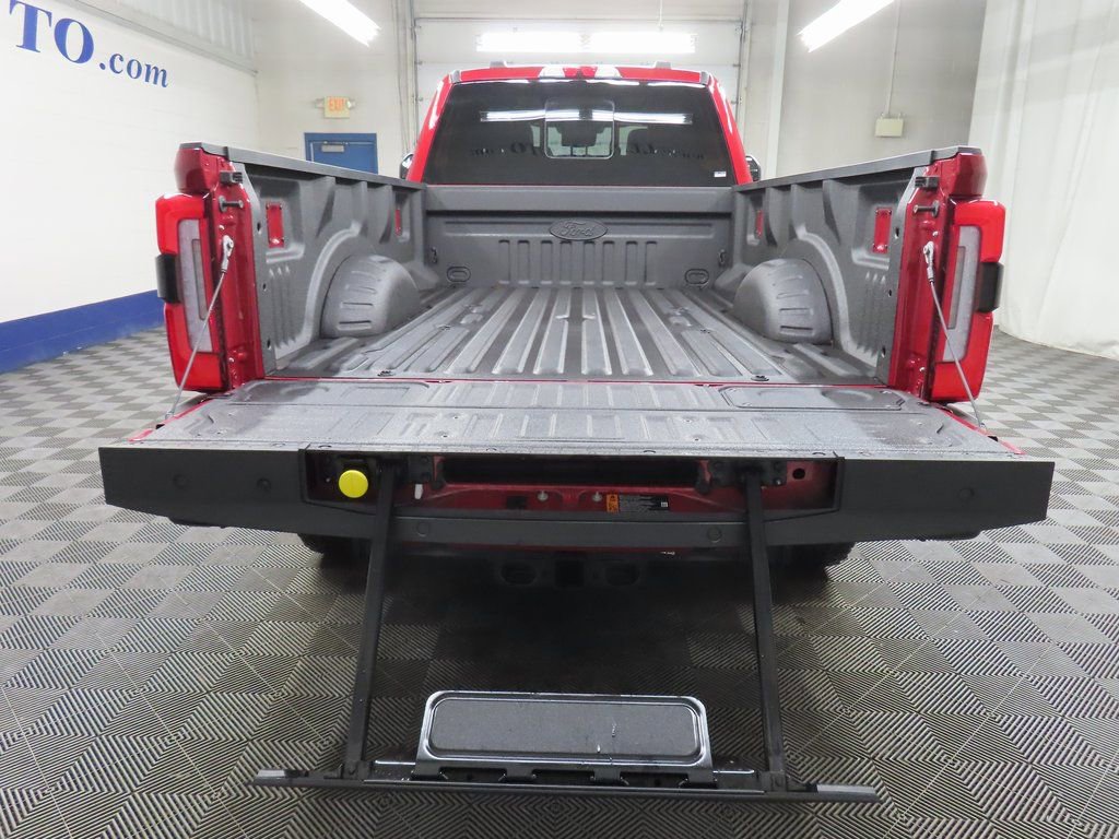 Used 2024 Ford F250 Platinum w/ FX4 Off-Road Package image 40