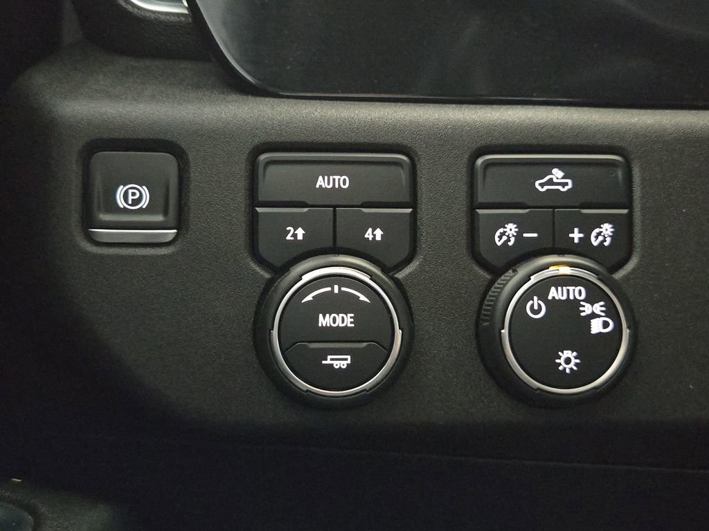 Used 2024 Chevrolet Silverado 1500 LT image 24