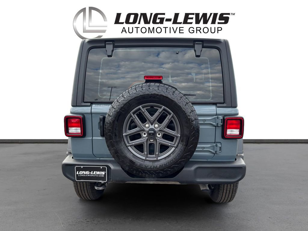 Used 2024 Jeep Wrangler Sport S image 4