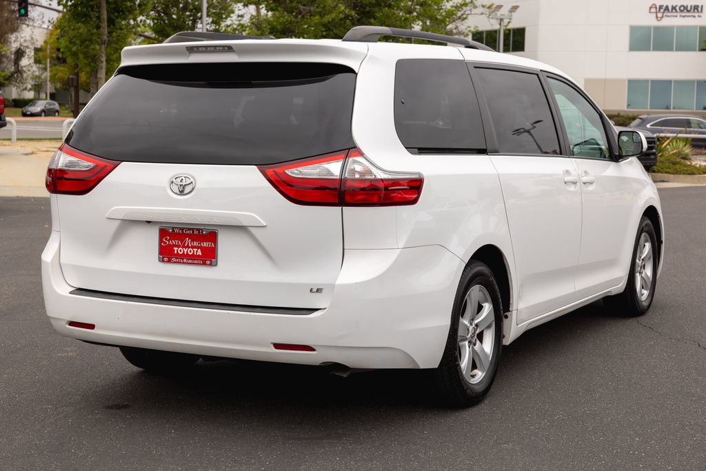 Used 2017 Toyota Sienna LE FWD image 5