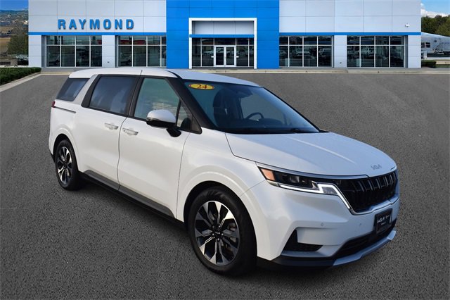 Certified 2024 Kia Carnival EX