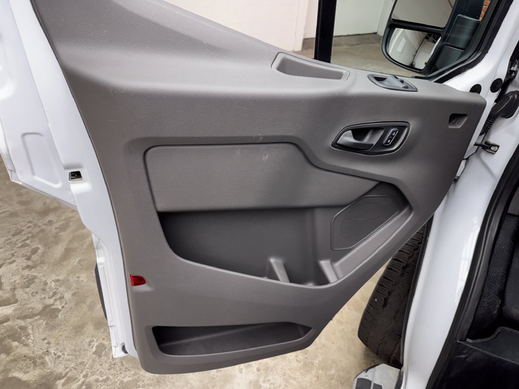 Certified 2025 Ford Transit 250 Low Roof w/ Exterior Upgrade Package RWD image 9