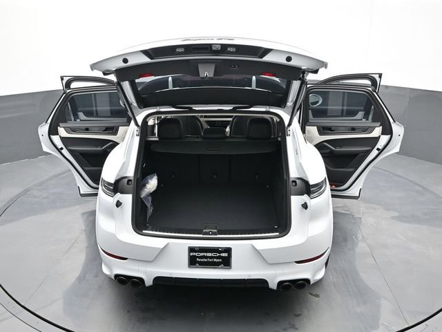 New 2026 Porsche Cayenne GTS image 28