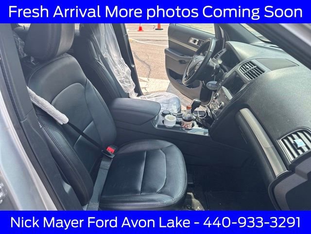 Used 2018 Ford Explorer XLT w/ Equipment Group 202A AWD/4WD image 11