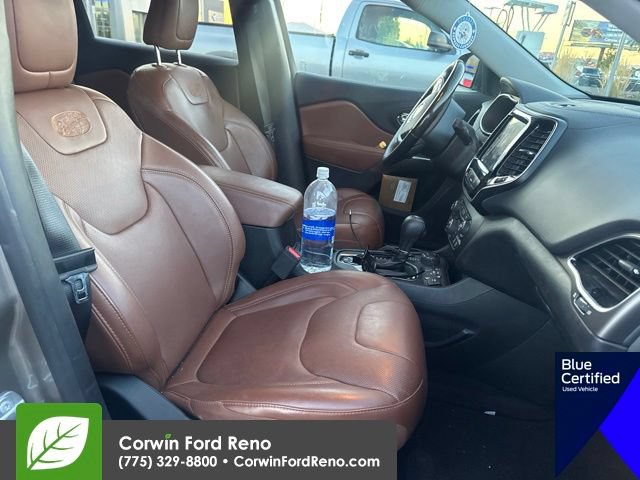 Used 2019 Jeep Cherokee Overland w/ Technology Group AWD/4WD image 15