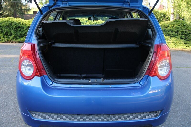 Used 2010 Chevrolet Aveo5 LS FWD image 16