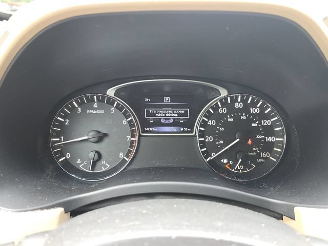 Used 2016 Nissan Pathfinder Platinum FWD image 17