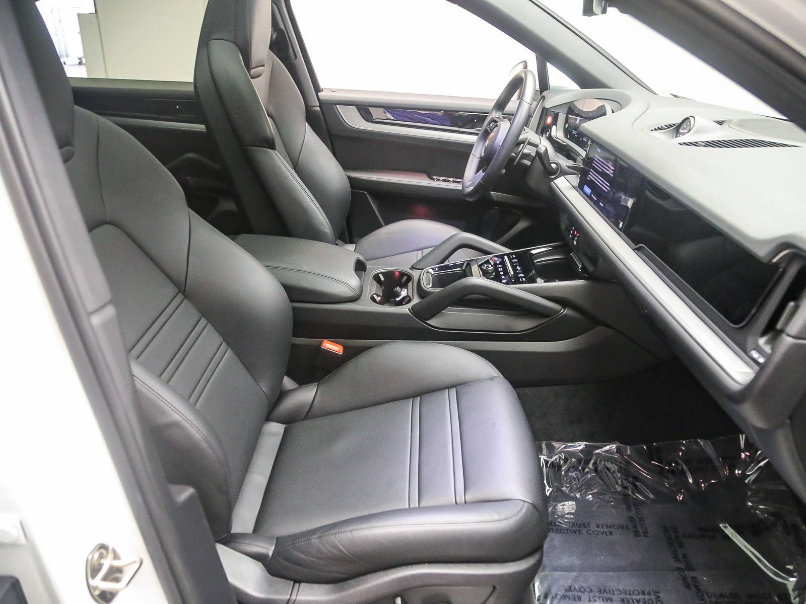 Certified 2026 Porsche Cayenne Coupe AWD/4WD image 20